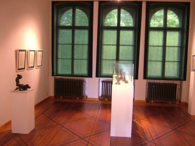 Galerie- Ostraum mit Kuhle2.JPG